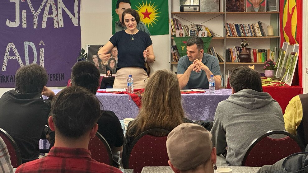 Biel’de Panel: Öcalan’ın Barış Manifestosu Çok Yönlü Tartışıldı